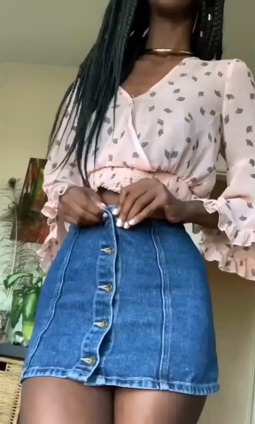 Sexy Teen Ebony Stripping